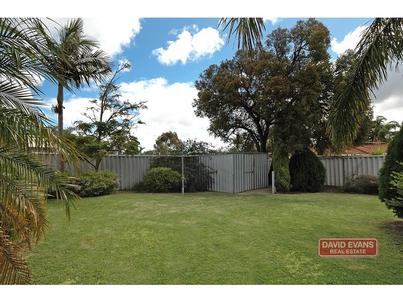 54 Cadoux Loop, Hocking WA 6065