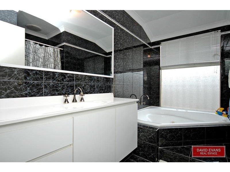 1 Cootha Court, Ballajura WA 6066