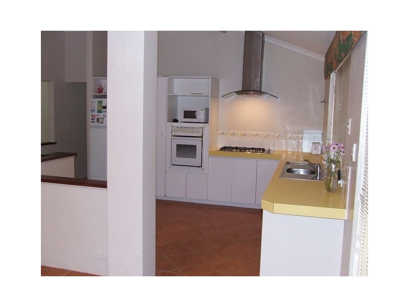 9 Caledonia Ave, Currambine WA 6028