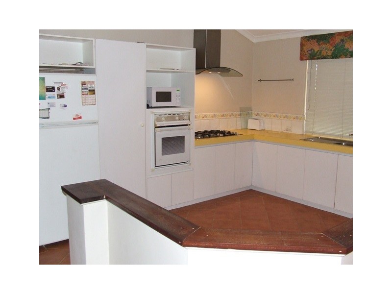 9 Caledonia Ave, Currambine WA 6028