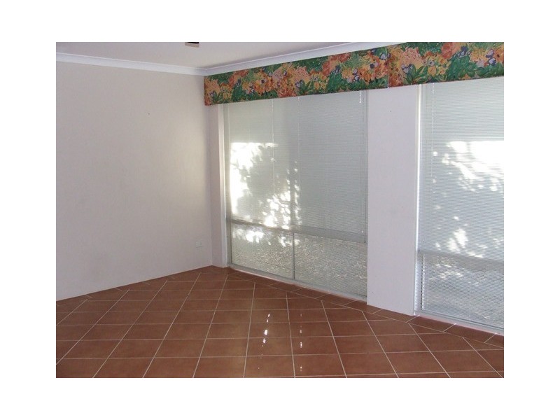 9 Caledonia Ave, Currambine WA 6028