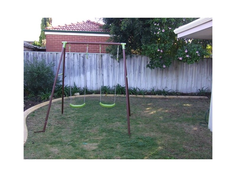 9 Caledonia Ave, Currambine WA 6028