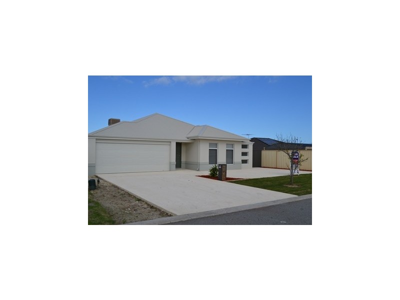 12 Jindare Loop, Carramar WA 6031