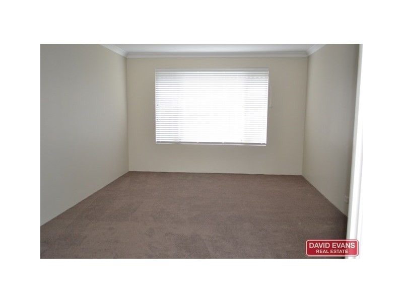 12 Jindare Loop, Carramar WA 6031