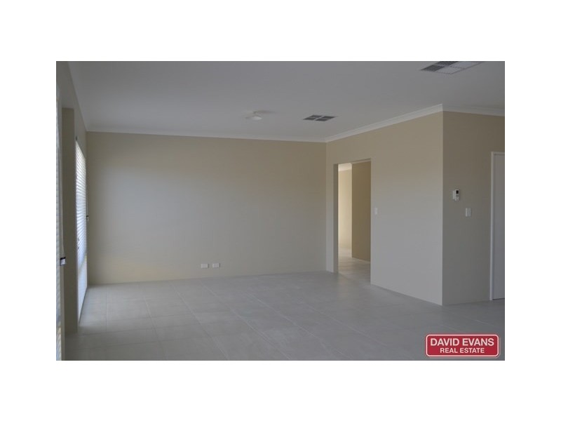 12 Jindare Loop, Carramar WA 6031