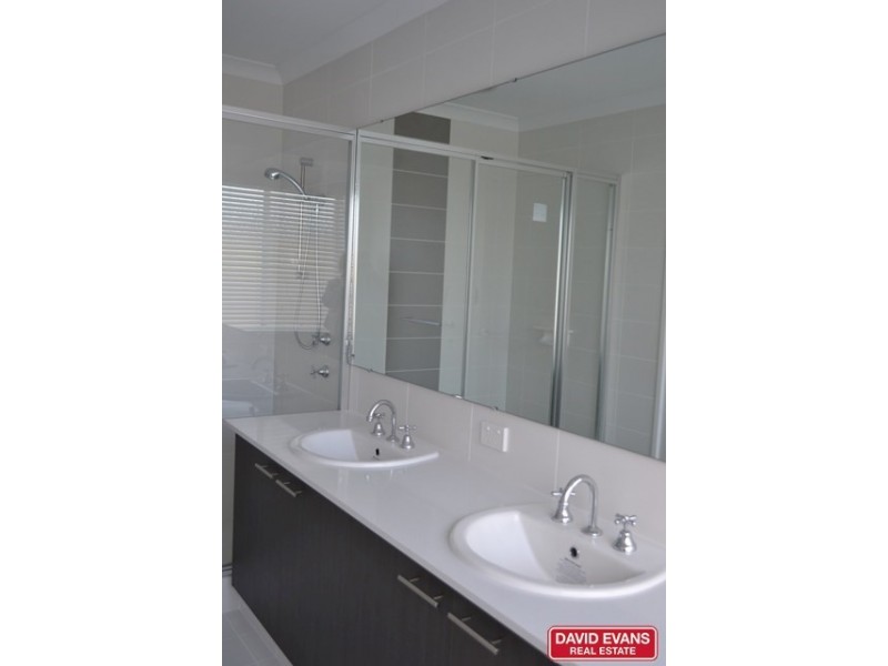 12 Jindare Loop, Carramar WA 6031