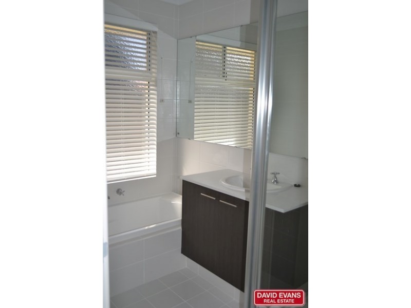 12 Jindare Loop, Carramar WA 6031
