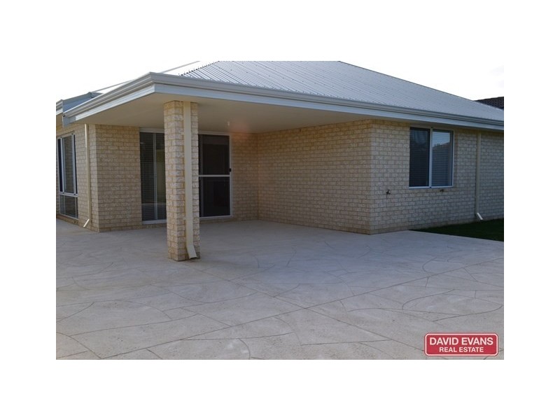 12 Jindare Loop, Carramar WA 6031