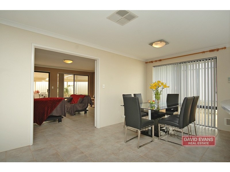 33 Clarafield Meander, Tapping WA 6065