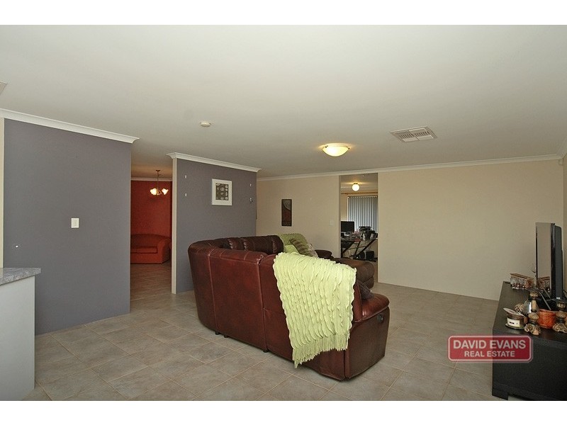 33 Clarafield Meander, Tapping WA 6065