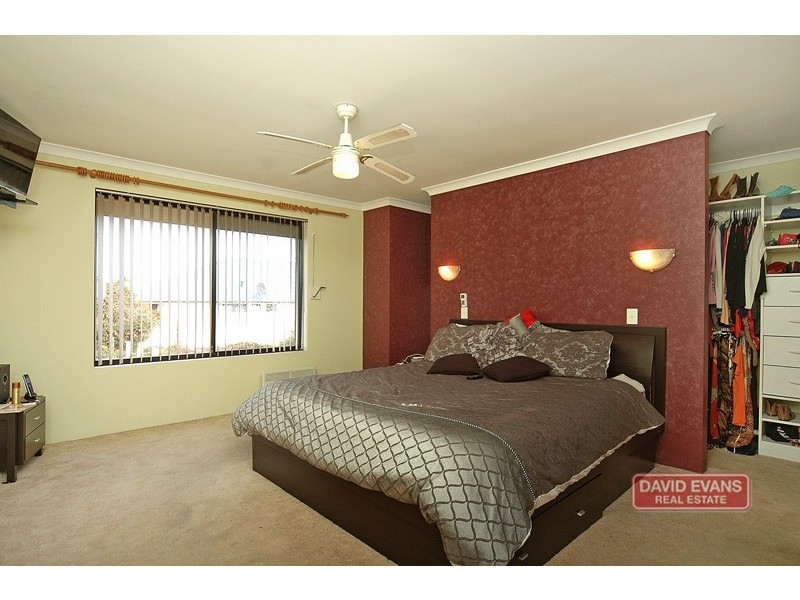 33 Clarafield Meander, Tapping WA 6065