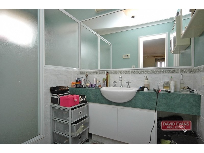 33 Clarafield Meander, Tapping WA 6065