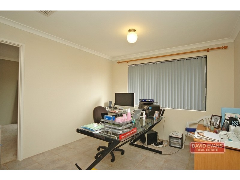 33 Clarafield Meander, Tapping WA 6065