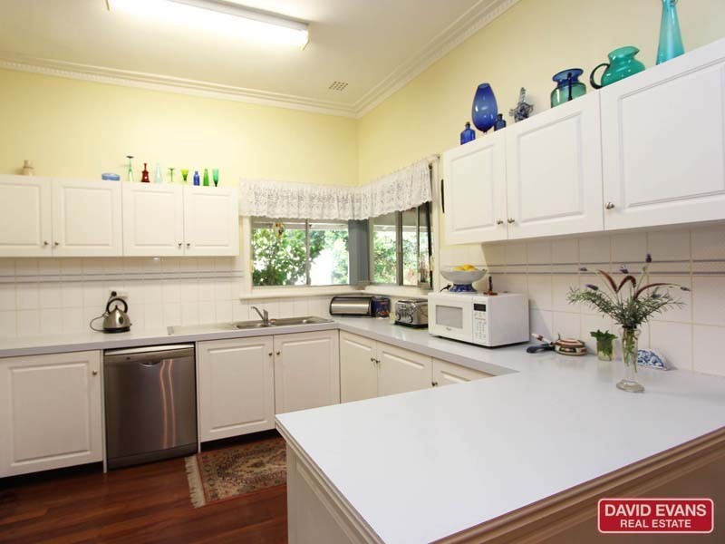 116 Chittering Road, Bullsbrook WA 6084