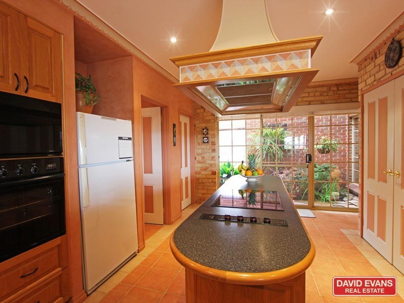 2 LATIFA CLOSE, Ocean Reef WA 6027