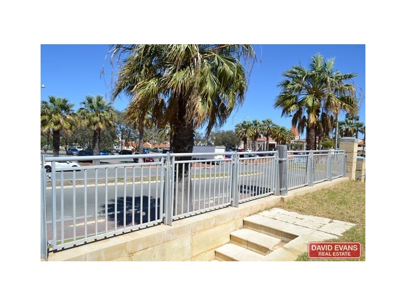 26 Ocean Falls Blvd, Mindarie WA 6030