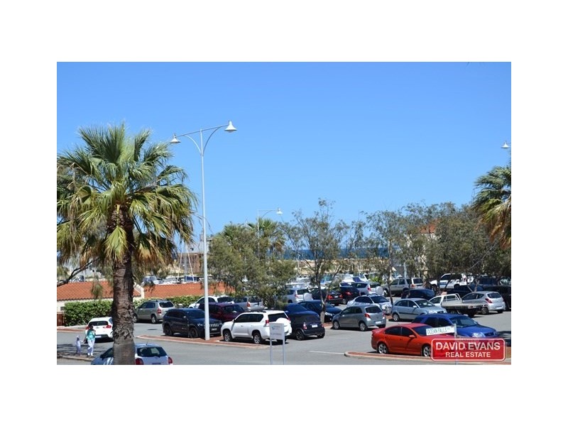 26 Ocean Falls Blvd, Mindarie WA 6030