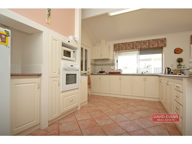 10 Mousehole Crescent, Yanchep WA 6035