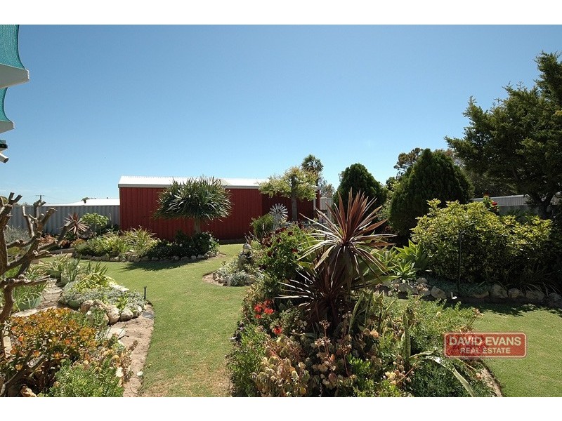 10 Mousehole Crescent, Yanchep WA 6035