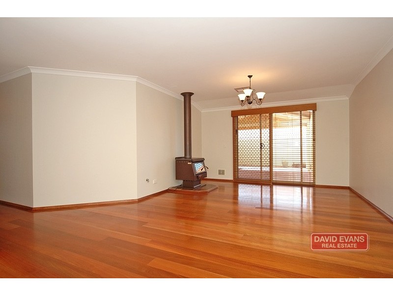 15 Greenock Gardens, Kinross WA 6028