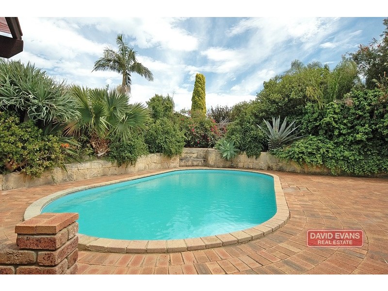 12 Hillside Close, Edgewater WA 6027