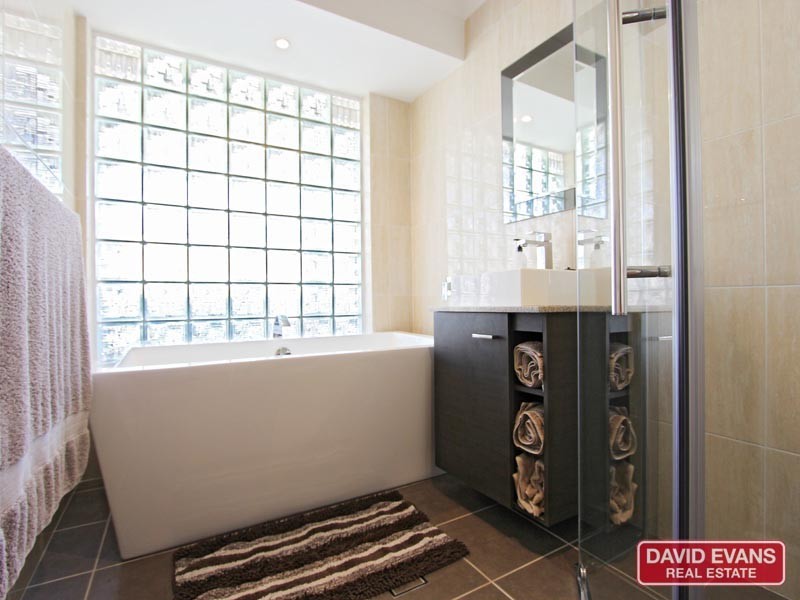 5 JURY CLOSE, Ocean Reef WA 6027