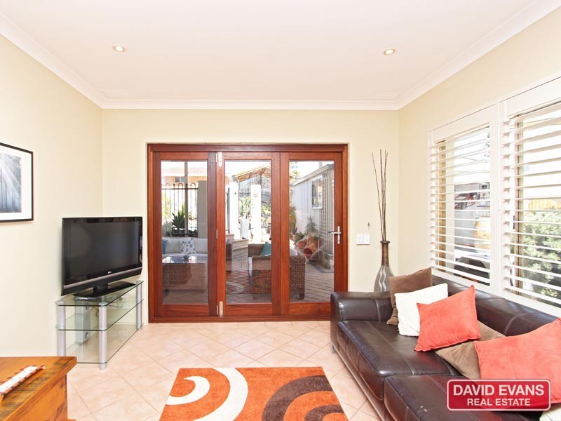 5 JURY CLOSE, Ocean Reef WA 6027