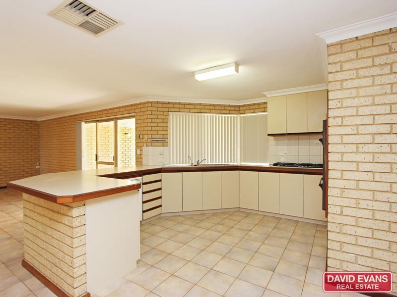 5 Crest Grove, Ballajura WA 6066