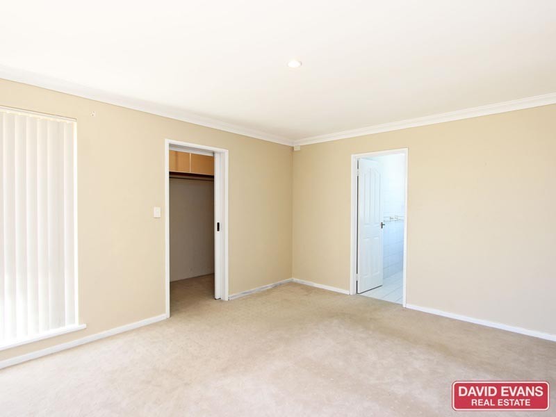 5 Crest Grove, Ballajura WA 6066