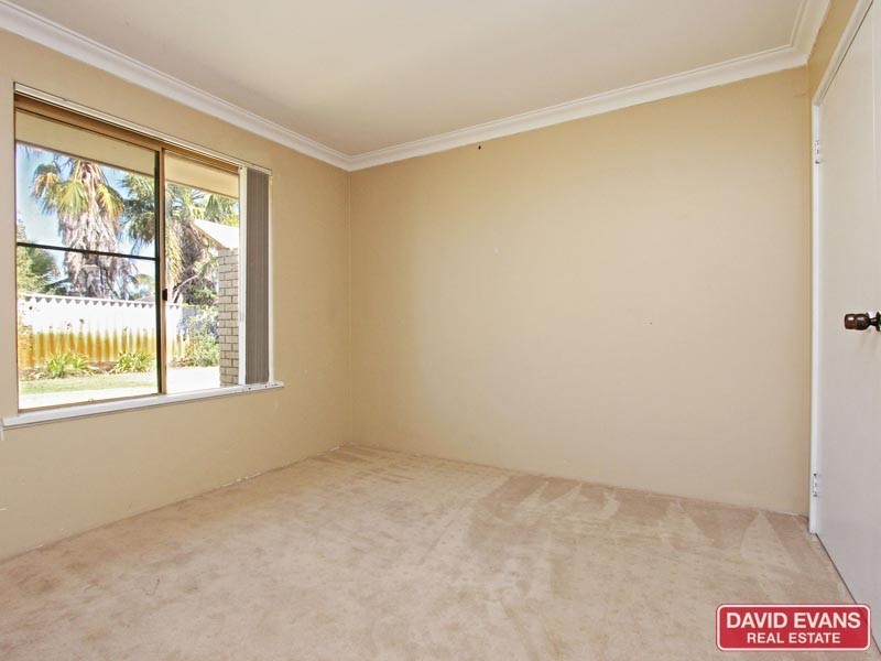 5 Crest Grove, Ballajura WA 6066