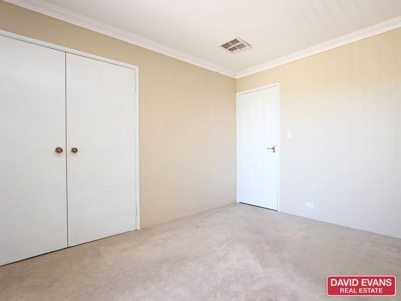 5 Crest Grove, Ballajura WA 6066