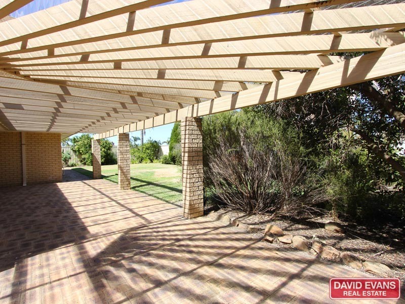 5 Crest Grove, Ballajura WA 6066