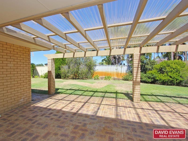 5 Crest Grove, Ballajura WA 6066