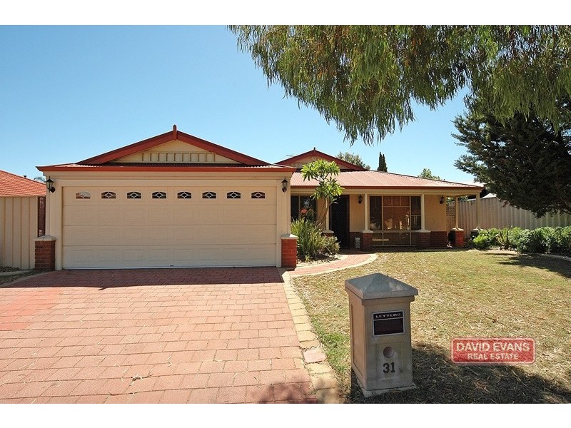 31 Houghton Drive, Carramar WA 6031
