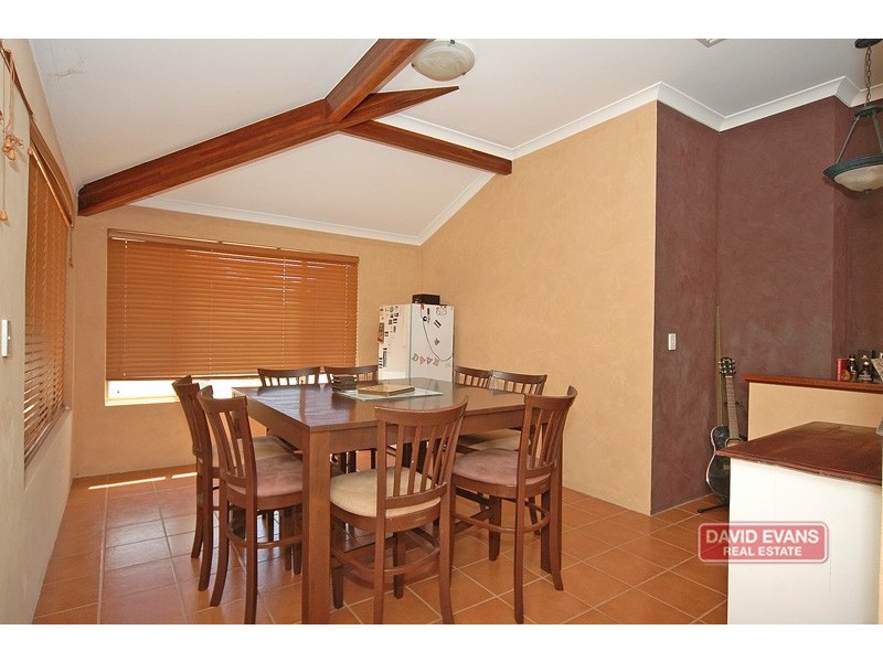 31 Houghton Drive, Carramar WA 6031