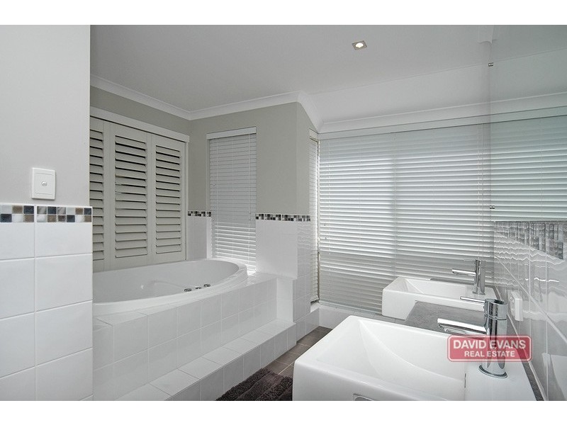 17 Portland Way, Ridgewood WA 6030