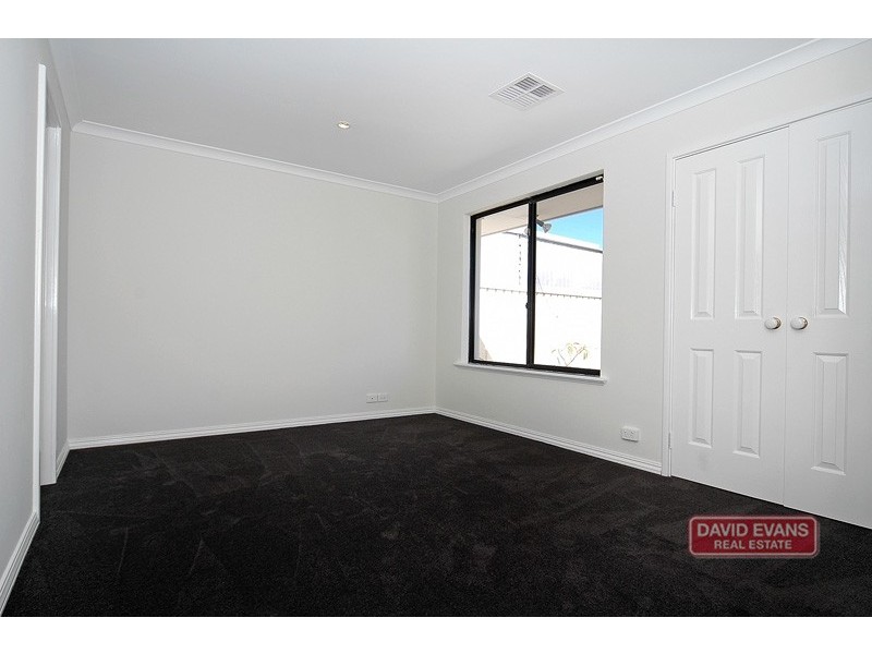 8 Raffles Court, Currambine WA 6028