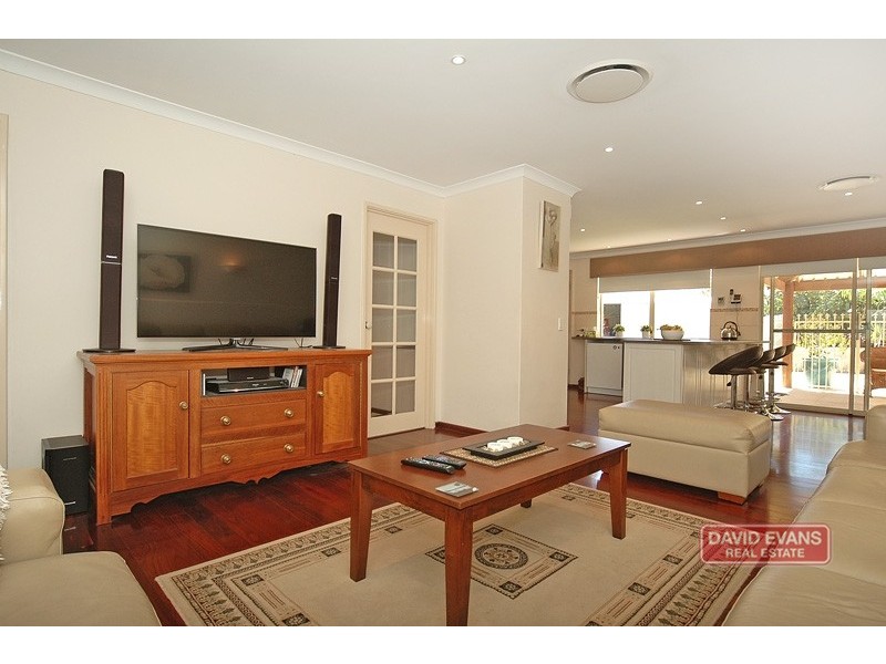 8 Titicaca Court, Joondalup WA 6027