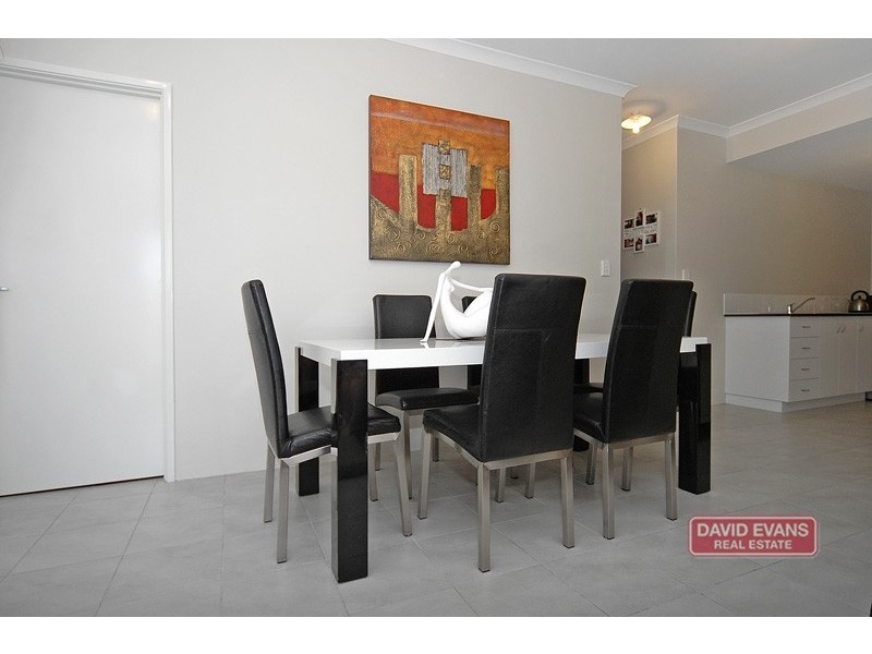 Unit 4/ 2 Marathon Loop, Madeley WA 6065