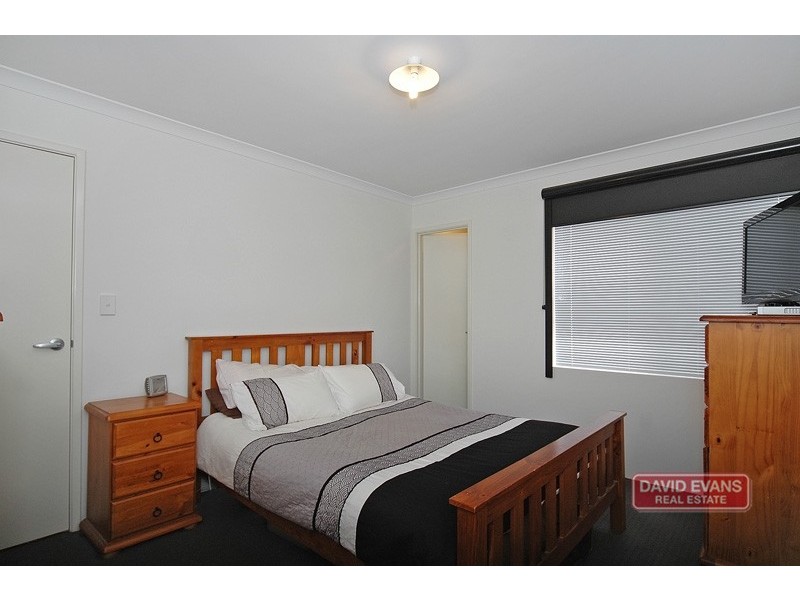 Unit 4/ 2 Marathon Loop, Madeley WA 6065