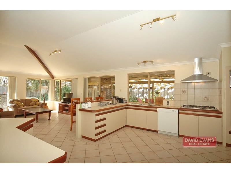 4 GARDA GROVE, Joondalup WA 6027