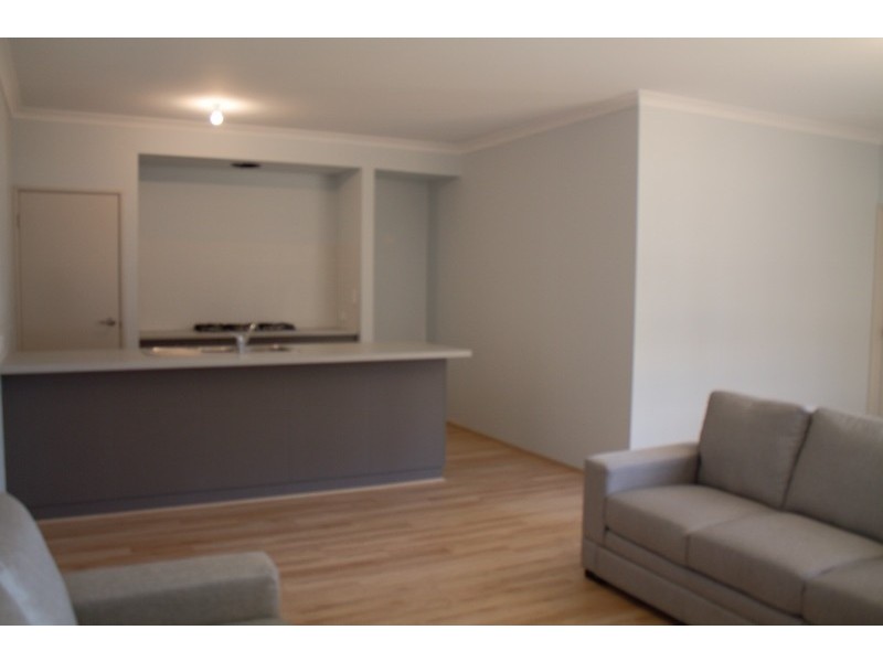 30 Leschenault Loop, Banksia Grove WA 6031