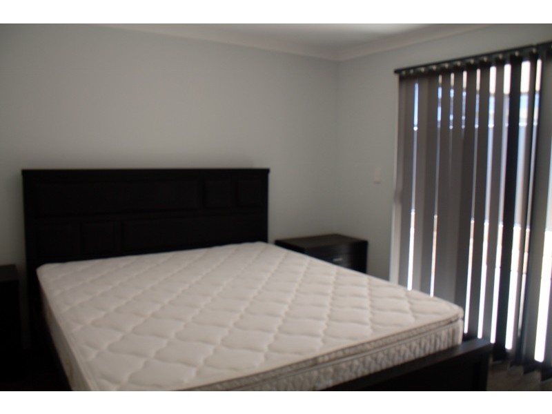 30 Leschenault Loop, Banksia Grove WA 6031