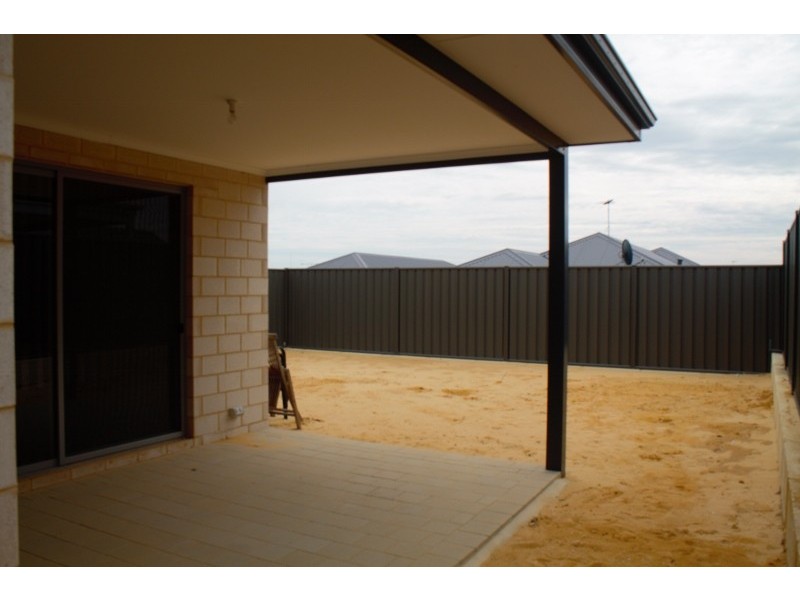 30 Leschenault Loop, Banksia Grove WA 6031