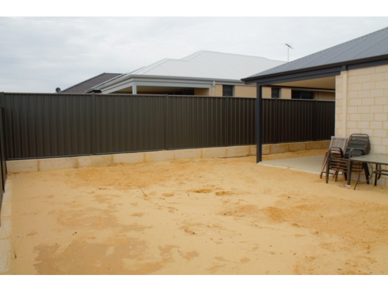 30 Leschenault Loop, Banksia Grove WA 6031