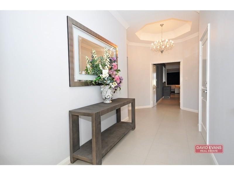 18 Hopewell Pass, Carramar WA 6031