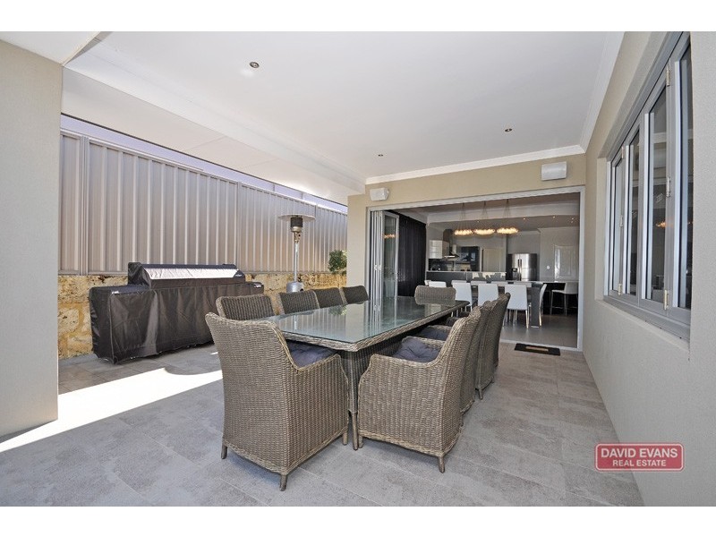 18 Hopewell Pass, Carramar WA 6031