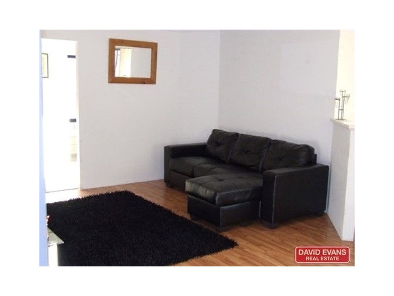 5 Benjamin Cres, Tapping WA 6065