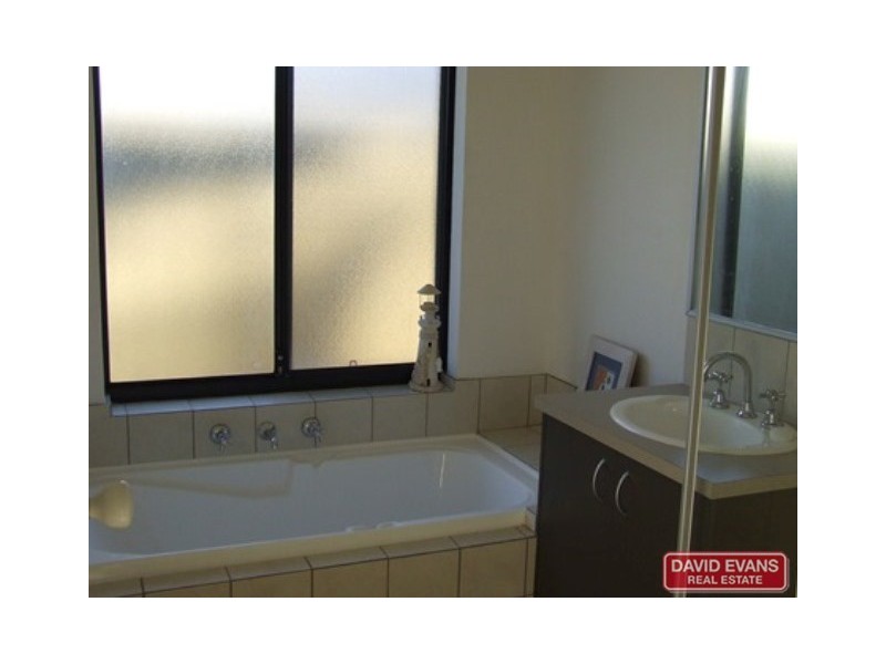 5 Benjamin Cres, Tapping WA 6065