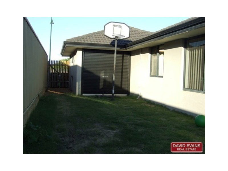 5 Benjamin Cres, Tapping WA 6065